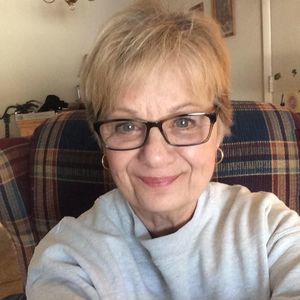 Meet your Posher, Lorraine